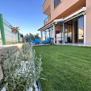 Capo Calaberno Aparts Apart Otel